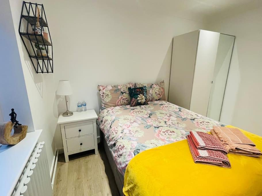 Rooms In A Beautiful House With Free On St Parking Brighton Bagian luar foto